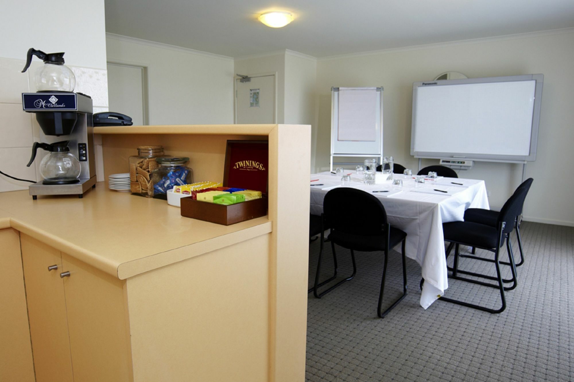 Quest Williamstown North Aparthotel Buitenkant foto